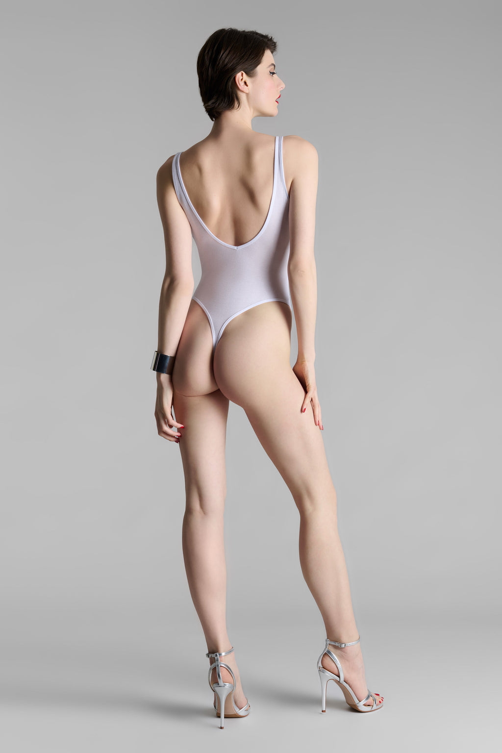 Body String Col V - La Femme Amazone
